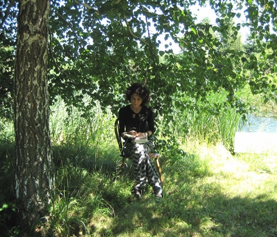 writing under birchtree.JPG20101021184212.jpg